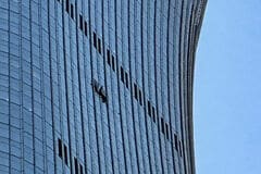 北京高層ビル小型機衝突、政治中枢の警備体制に隙－周辺に共産党本部| TBS CROSS DIG with Bloomberg