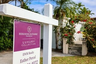 バークシャー・ハサウェイ、営業利益が約30%減－保険引き受けが低調| TBS CROSS DIG with Bloomberg