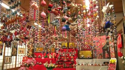 ひな祭りつるし飾り展」明治時代の貴重なひな人形も 鹿児島・薩摩川内