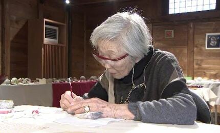 楽しさがすべて」長野市出身90歳の絵付け作家が描く「貝合わせ」の世界 楽しさがすべて」長野市出身90歳の絵付け作家が描く「貝合わせ」の世界