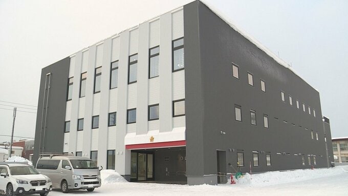 「犯人が2階にいる」未明に不審な物音…酒酔いの58歳男が無施錠の玄関から侵入し寝込む、住居侵入容疑で現行犯逮捕　北海道滝川市　|　北海道のニュース｜HBC北海道放送