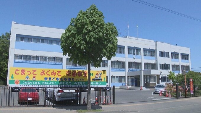 「客に車を蹴られ、へっこんだ」走行経路をめぐり立腹　タクシー車内を蹴って破損させた疑い　酒酔いの42歳男「経路が気に食わなかった」札幌市豊平区　|　北海道のニュース｜HBC北海道放送