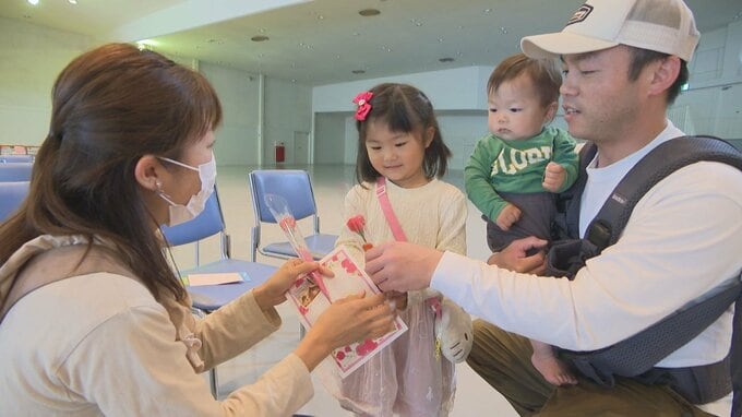 別府市でお母さんに感謝の思いを伝える母の日イベント　大分　|　大分のニュース｜OBS NEWS｜大分放送