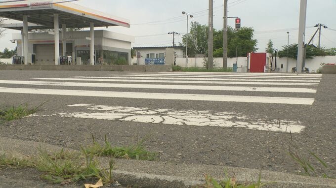 80歳女性をはねて重傷負わせ立ち去る　ひき逃げなどの疑いで80歳男を逮捕　容疑一部否認…目撃者は「女性側の信号が青だった」北海道幕別町|TBS NEWS DIG