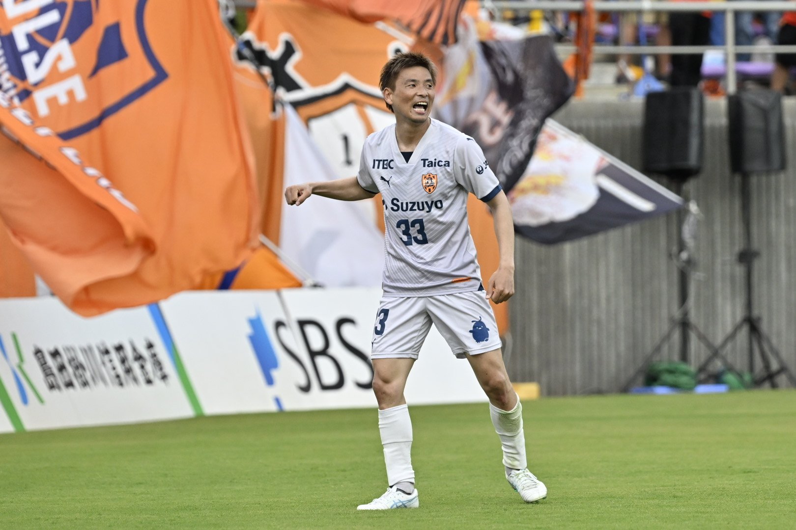 清水エスパルス 8分間で3ゴール!2試合連続逆転勝ちで首位再浮上 藤枝