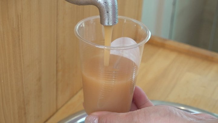 「トロトロで、すごいモモって感じ」蛇口からモモジュース　県産のモモを100%使用　山梨・笛吹市