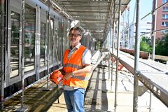 見知らぬ人と暮らす、強まるコミュニティー意識－共同生活の難しさも| TBS CROSS DIG with Bloomberg