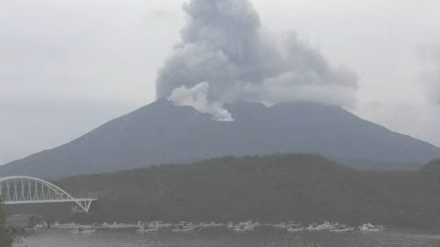 桜島で爆発的噴火　噴煙1300ｍ【きょう・あすの降灰予報】鹿児島　|　鹿児島のニュース｜MBC NEWS｜南日本放送