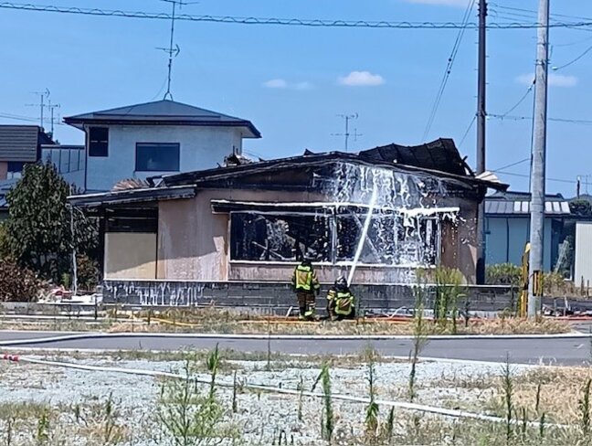 東根市で住宅火災　出火時家には誰もおらず、ケガ人もなしか（山形）|TBS NEWS DIG