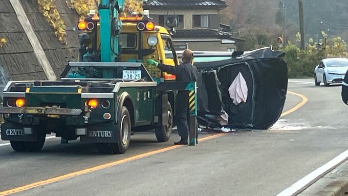 【速報・情報更新】3人が乗った乗用車が横転　1人が重体の模様　山梨・道志村　|　山梨のニュース | ＵＴＹテレビ山梨
