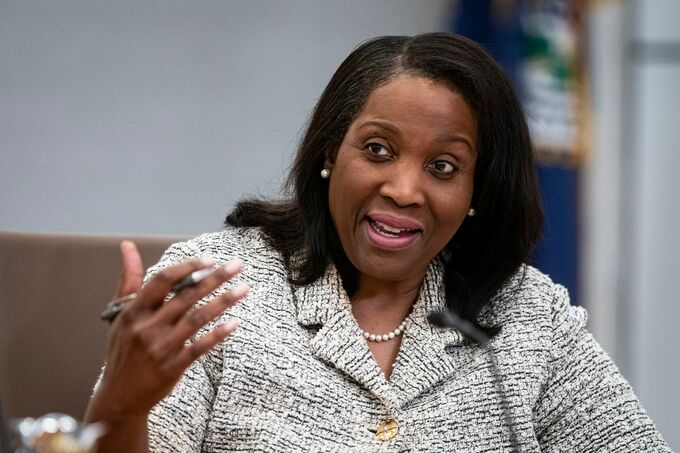 ＦＲＢクック理事、物価安定の重要性を強調－力強い労働市場の達成で