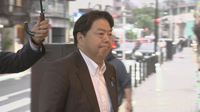林外務大臣を囲む会合が5年ぶり開催　岸田派など議員15人以上が参加　総理“解散見送り”に賛同意見も|TBS NEWS DIG