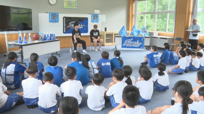 児童大興奮　B.PREMIER開幕を前に…島根スサノオマジック選手が小学生と交流|TBS NEWS DIG