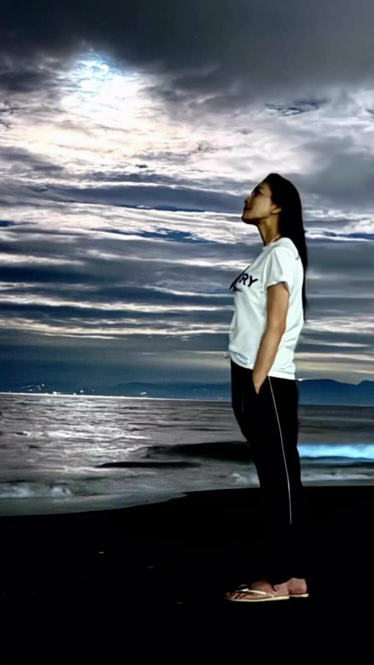 瀬戸朝香 】「見たことのない光景」夜の海の幻想的な光景を投稿 「仕事
