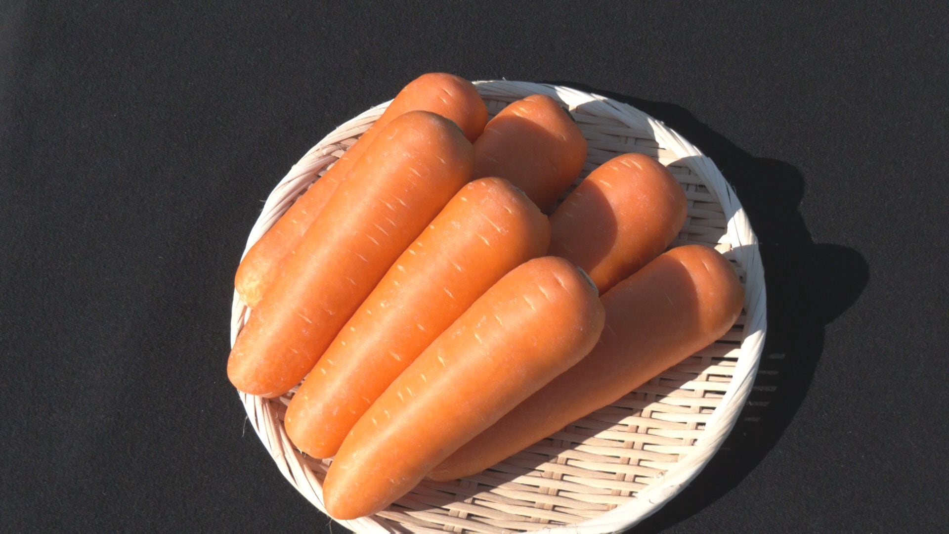 「へきなん美人」の出荷最盛期　色つやよくニンジン特有の苦味が少ない　愛知・碧南市の特産品　