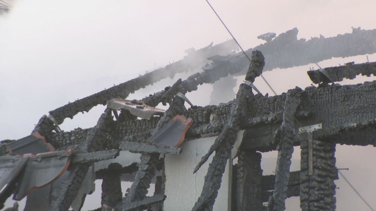 早朝に火事 木造住宅が全焼し3人がやけど 周辺の住宅５軒の一部が焼ける 愛知・高浜市