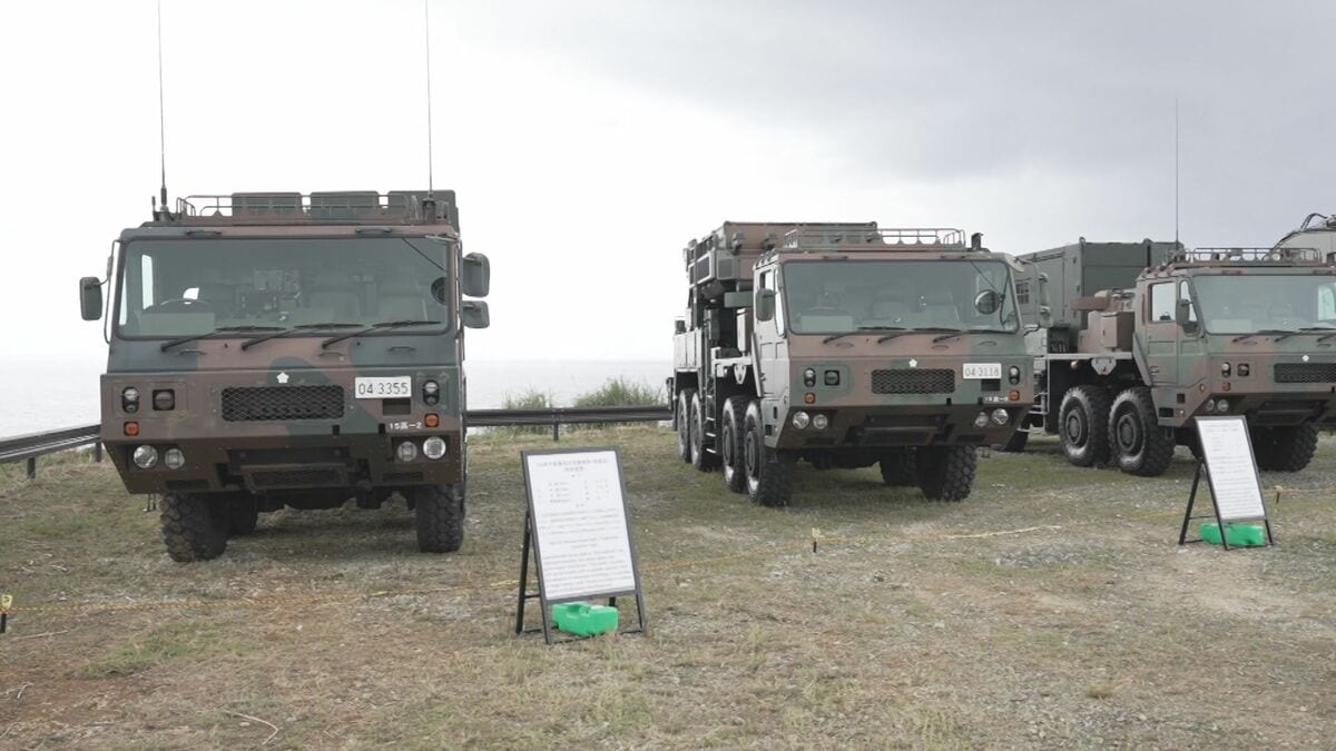 与那国駐屯地開設10年で式典　配備予定の中距離地対空ミサイル発射機を初展示