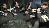 【ソフトバンクホークス】キャンプの休日 新人選手4人が線香花火作りを体験 | 福岡のニュース|RKB NEWS|RKB毎日放送