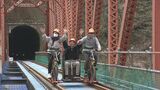 高さ15メートルの鉄橋上をレールバイクで駆け抜ける 「渓谷コース」営業開始|TBS NEWS DIG