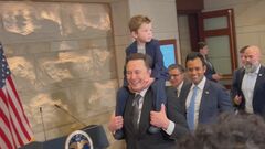 イーロン・マスク氏　4歳の息子を肩車して議会に登場　ムダ削減目指す「政府効率化省」めぐり議員と初会合| TBS CROSS DIG with Bloomberg
