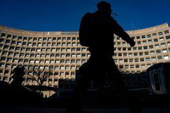 米連邦職員が業務報告要請メールを再受信、毎週実施との文言もー報道| TBS CROSS DIG with Bloomberg
