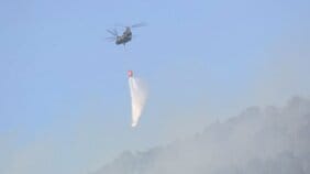 【LIVE画像あり】「一晩のうちに、かなり向こう側まで燃え広がった」山林火災　大月市側にも延焼が続く　発生から６日目　消火活動が再開　山梨・上野原市|TBS NEWS DIG