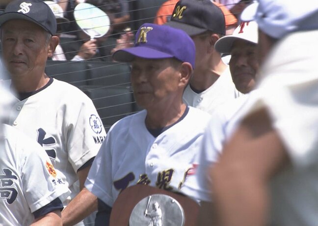 「どんな状況でもあきらめずに」高校野球育成功労賞 中迫俊明さんが甲子園で受賞|TBS NEWS DIG