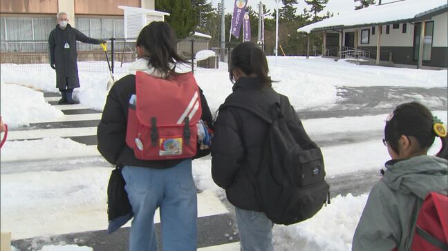 大雪の影響で一斉休校していた米子市の小学校　雪残る中、登校再開|TBS NEWS DIG