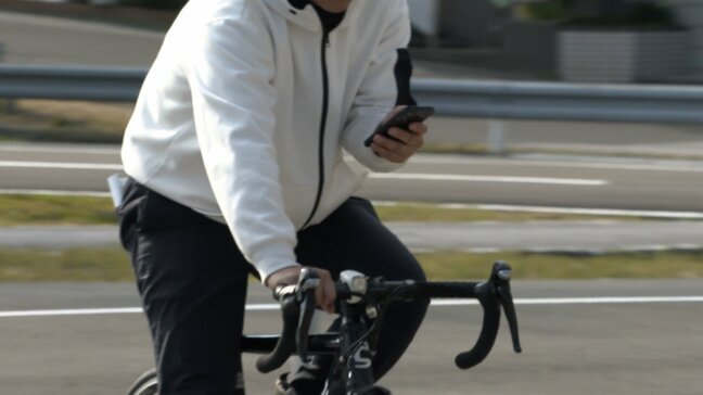 「片手スマホ」で1万2000円の反則金　自転車「ながら運転」の定義と正しいナビ利用法【自転車ルール】|TBS NEWS DIG