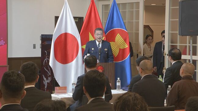 警視庁が在日ベトナム大使館でセミナー 国内の法律や交通ルールを説明 「安全安心な生活の一助に」|TBS NEWS DIG
