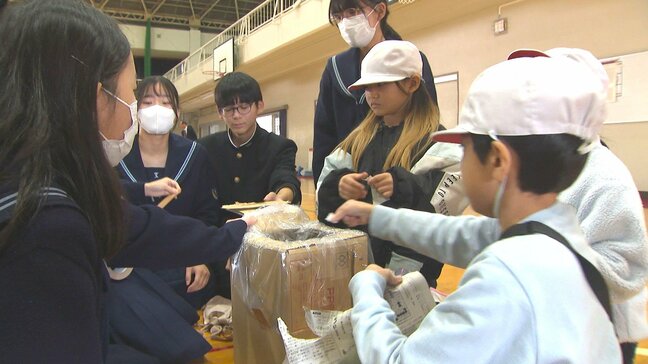 高校生と小学生が防災体験授業　協力して段ボールトイレ制作や避難訓練　大分|TBS NEWS DIG