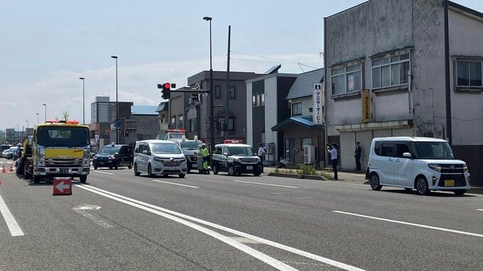 【速報】青森市国道７号で車３台絡む事故　渋滞発生　油漏れか　|TBS NEWS DIG