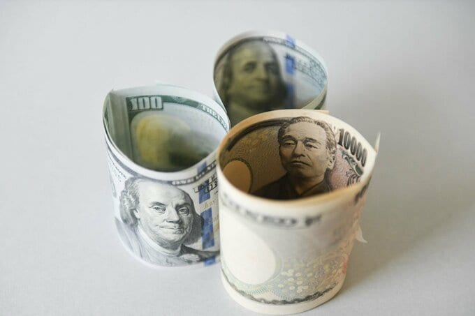 円は153円台半ばへ小幅上昇、円売りポジションの巻き戻し根強い