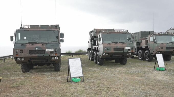 与那国駐屯地開設10年で式典　配備予定の中距離地対空ミサイル発射機を初展示|TBS NEWS DIG