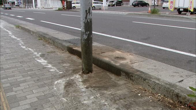 【詳報】未明の国道104号で軽乗用車が街路樹などに衝突…　20代の男性2人が病院搬送　うち1人は意識不明の重体　|　青森のニュース│ATV NEWS│青森テレビ