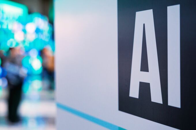 AI人材獲得競争でコスト増、英ヘッジファンドが顧客に一部転嫁へ