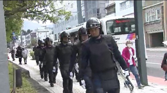 画像あり・捜索の一部始終】「指定暴力団傘下組織」事務所に警察が家宅