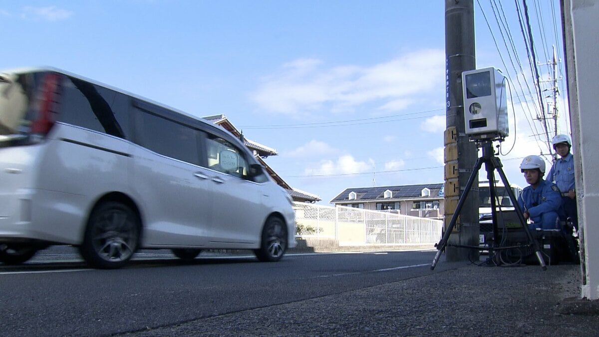 生活道路での自動車の法定速度が60キロから30キロに　中央線や中央分離帯がなく最高速度の指定の標識がない比較的せまい道路