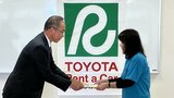 能登半島地震の被災地の復興・支援に協力　トヨタレンタリース青森が復興活動などに取り組む青森市の団体に支援金を贈呈|TBS NEWS DIG