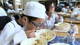 「教室に香ばしいゴマの香り」香川県土庄町の小学校で食育授業 地元・小豆島産ごま油の魅力を学ぶ|TBS NEWS DIG