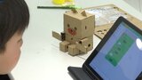 親子でプログラミング教室 段ボールロボット組み立て 将来のICT人材育成目指して|TBS NEWS DIG