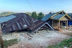 インドネシアでM7.7の地震、少なくとも53人死亡－フロレス島沖が震源| TBS CROSS DIG with Bloomberg