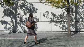なぜ今、女性のキャリア採用が強いのか？過去25年間で女性専門職は48%増、IT・金融分野へ進出| TBS CROSS DIG with Bloomberg