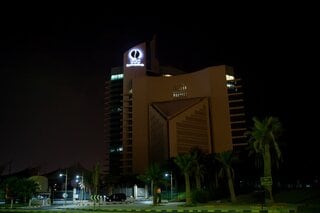 クウェート国営石油本社で火災、イランが無人機攻撃－石油省も所在| TBS CROSS DIG with Bloomberg