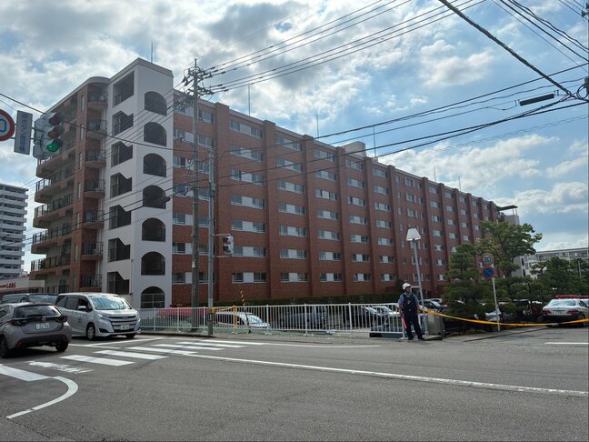 【火事】「1階の室外機が燃えている」富山市今泉の集合住宅で火事、消防車15台が出動し15分後に消し止められる|TBS NEWS DIG