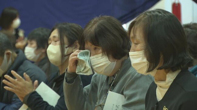 避難所の体育館で卒業式 12人の門出を避難者も祝う 石川・能登町|TBS NEWS DIG