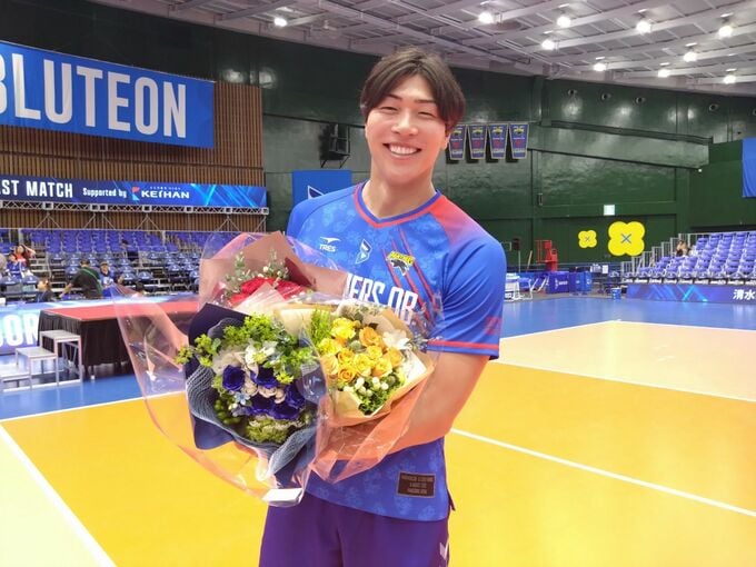バレーボール元日本代表、清水邦広さんが“現役ラストプレー”「疲れたわ～選手ってすごい」引退記念試合で豪華メンバーも集結|TBS NEWS DIG