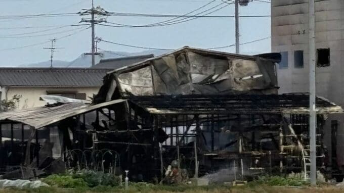 【続報】岡山市南区で建物が炎上中　消防が消火作業→午後4時5分鎮火　|　岡山・香川のニュース | 天気 | RSK山陽放送