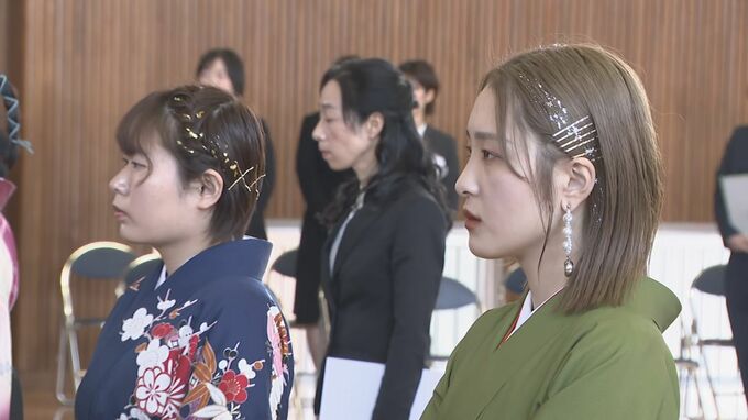 “素顔”で学び舎を後に…地域医療の一翼担う 県立総合看護専門学校で卒業式　　|　石川県のニュース｜MRO北陸放送