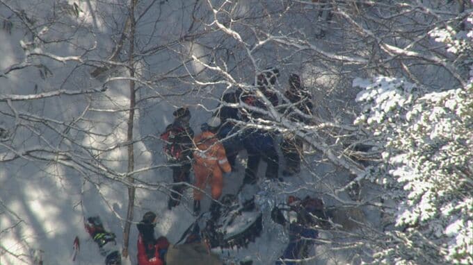 山中の林道でスノーバイクどうしが衝突　グループで走行中に…50代男性2人が負傷し搬送　北海道石狩市　|　北海道のニュース｜HBC北海道放送